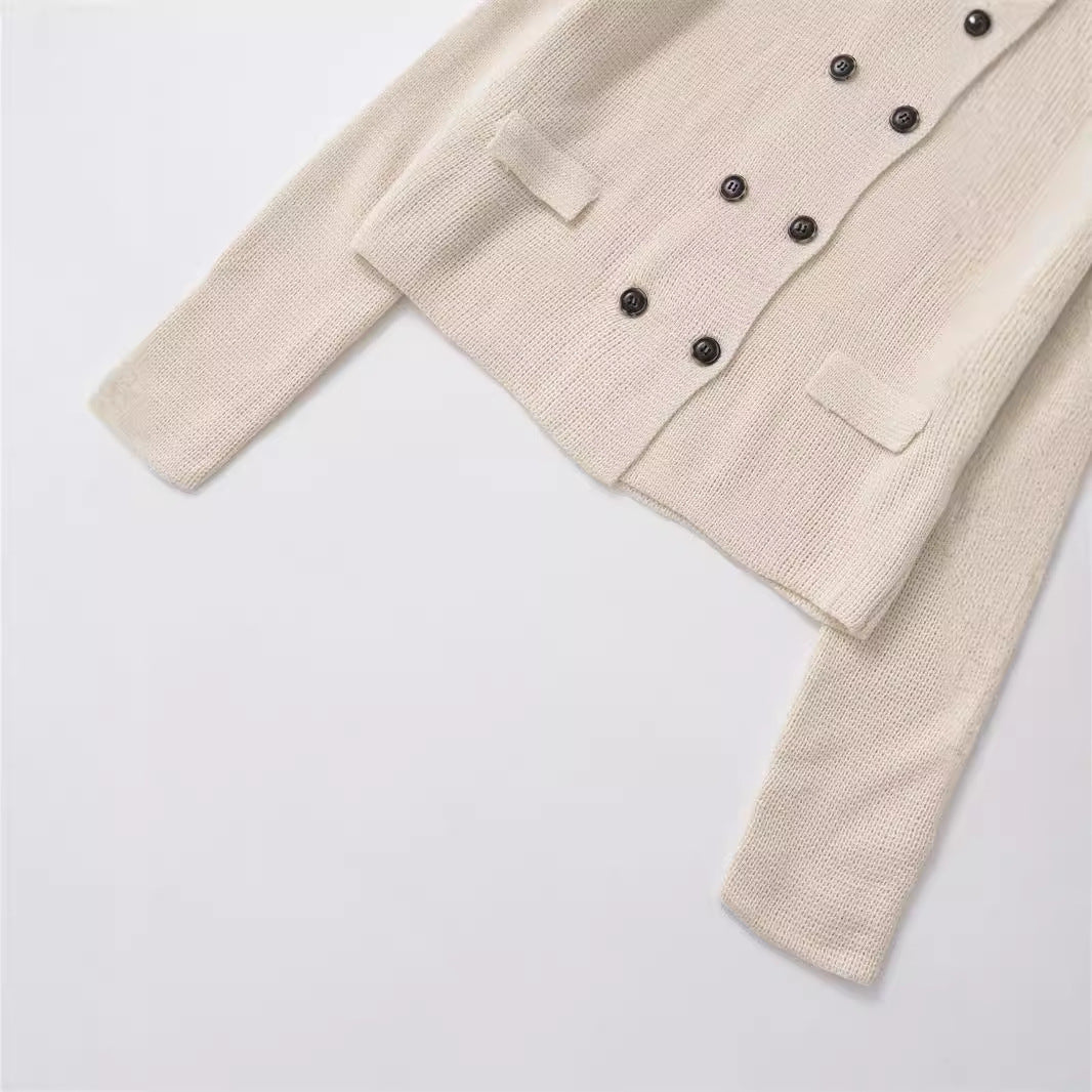 Elegant short jacket for women with double button closure and pockets Lune London