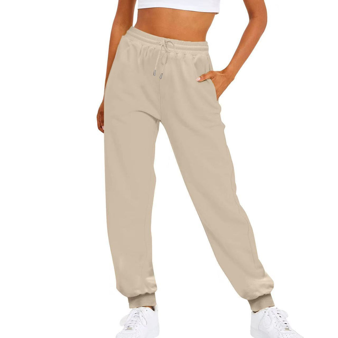 Women's comfortable jogging pants with elastic waistband and side pockets Chic & Stil