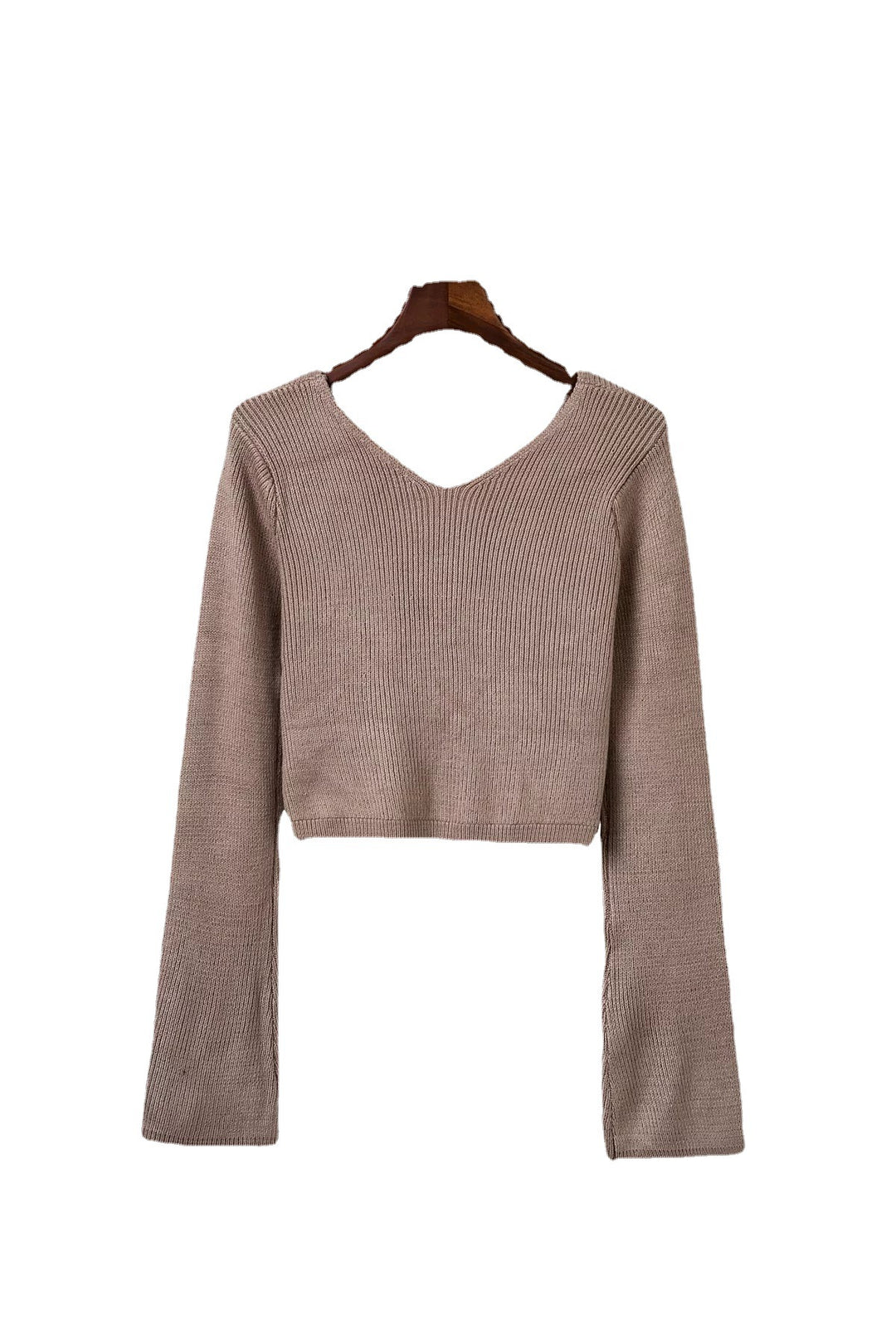Elegant cropped sweater for women, with deep neckline and fitted skirt Lune London