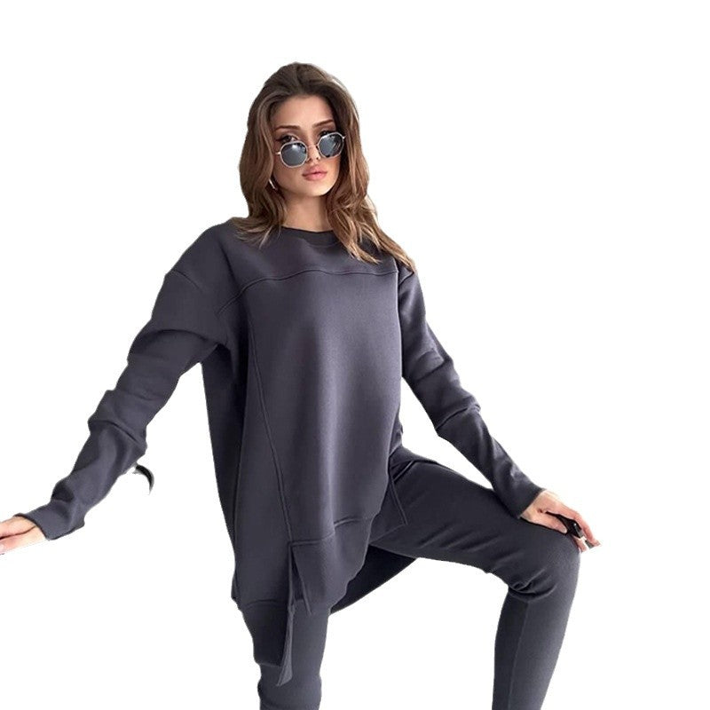 Casual sports set for women with oversized pullover and leggings Lune London