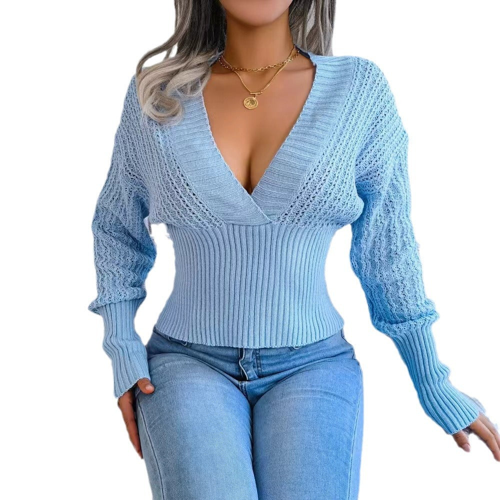Knitted sweater for women with V-neck and fine mesh structure Lune London