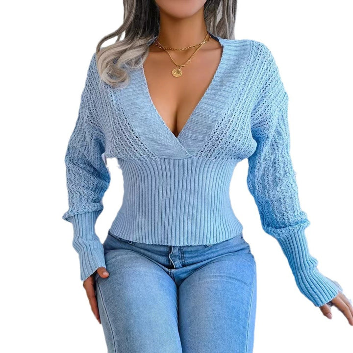 Knitted sweater for women with V-neck and fine mesh structure Lune London