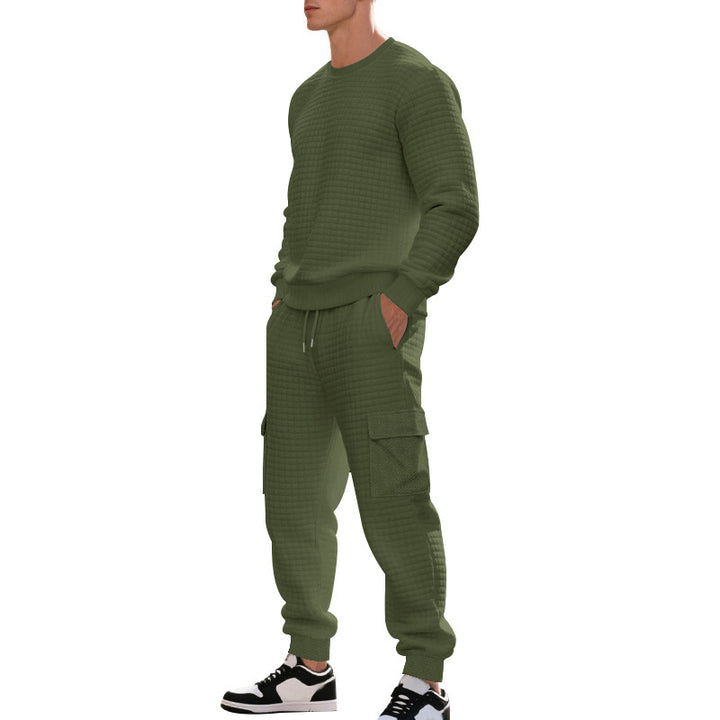 Modern men's sweat suit in cargo fabric with breathable materials and convenient pockets Lune London