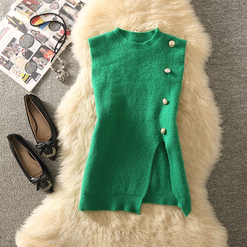 Knitted vest for women with an elegant V-neck and Lune London button details