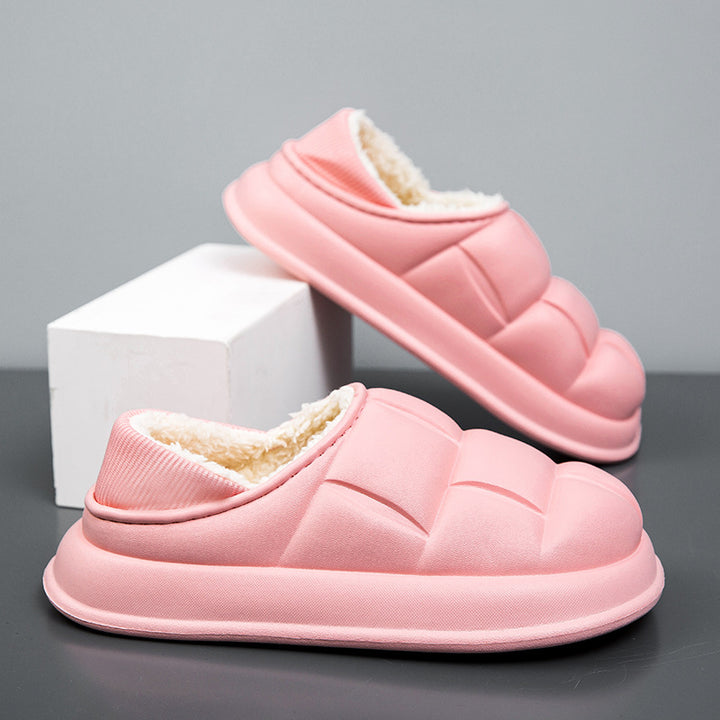 Slippers for women with cozy lining and non-slip outsole Lune London