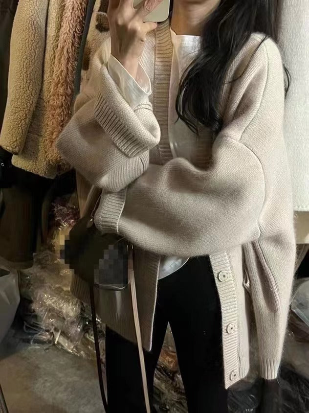 Ladies cozy knit cardigan with pockets Lune London
