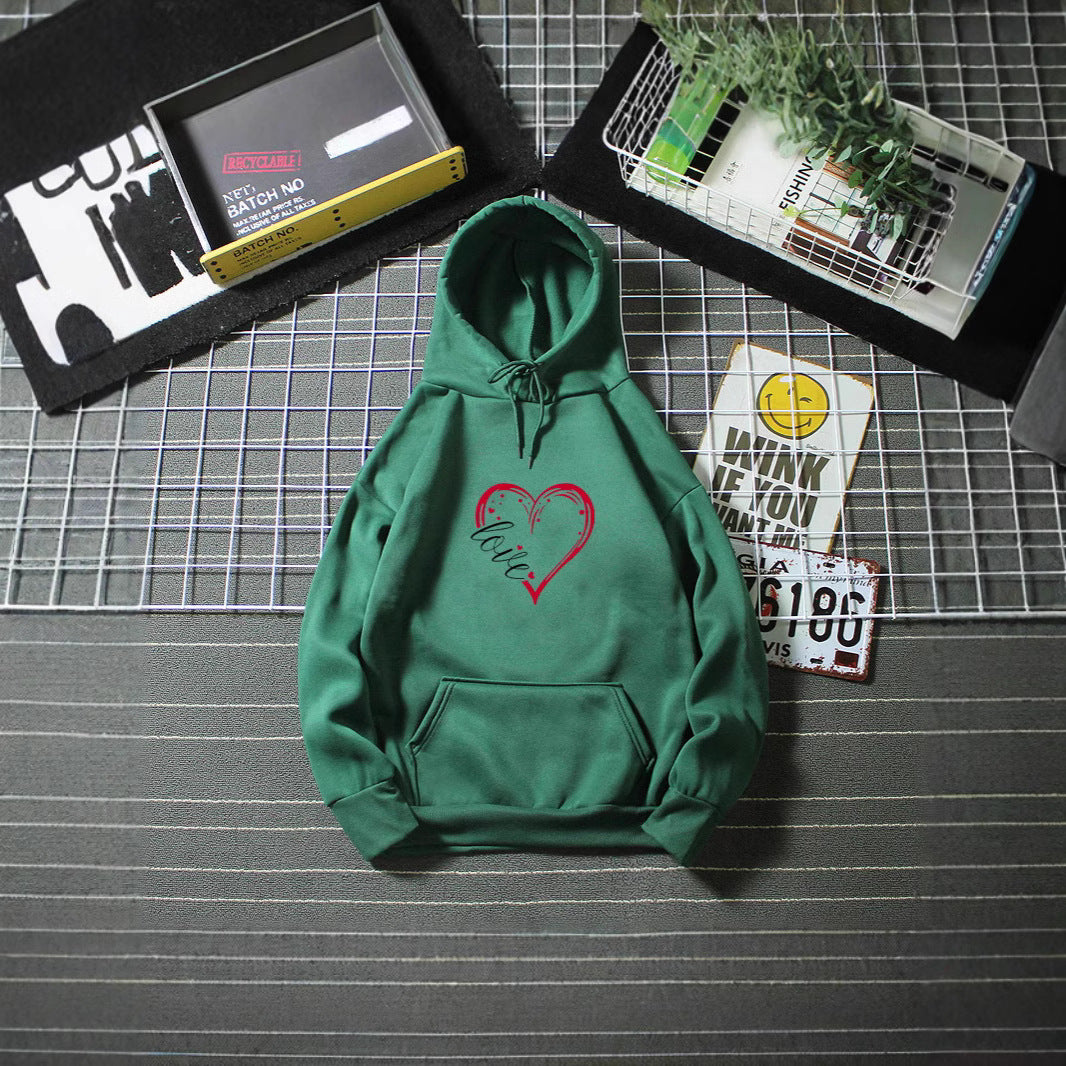 Women's hoodie with romantic heart design and high-quality fleece Chic & Stil