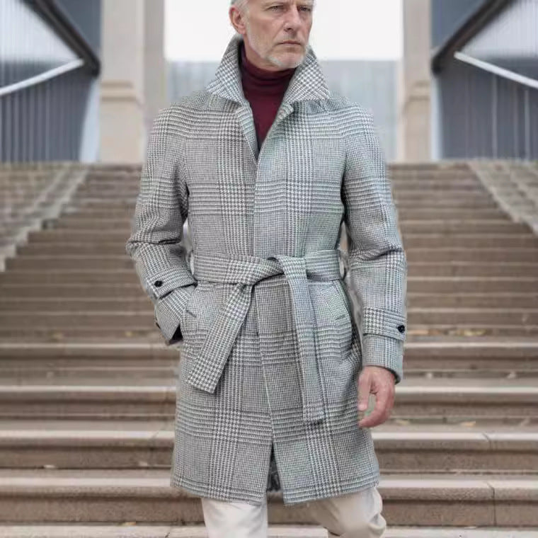 Fashionable trench coat for men with practical pockets and modern fit Lune London