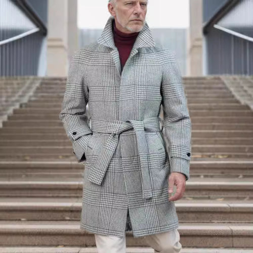 Fashionable trench coat for men with practical pockets and modern fit Lune London