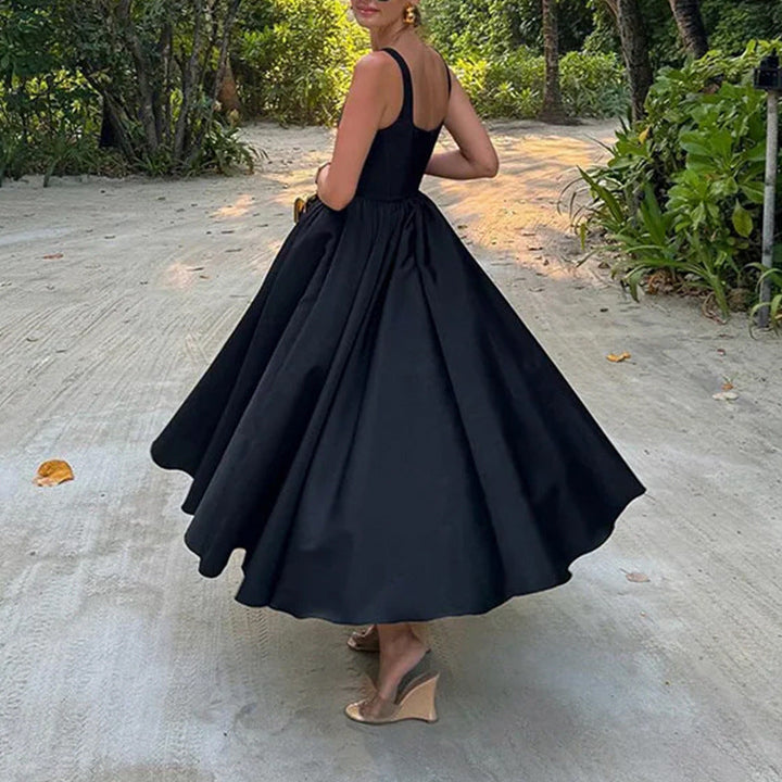 Women Elegant Ball Gown with a Fitted Bodice and Soft, Flowy Skirt Lune London