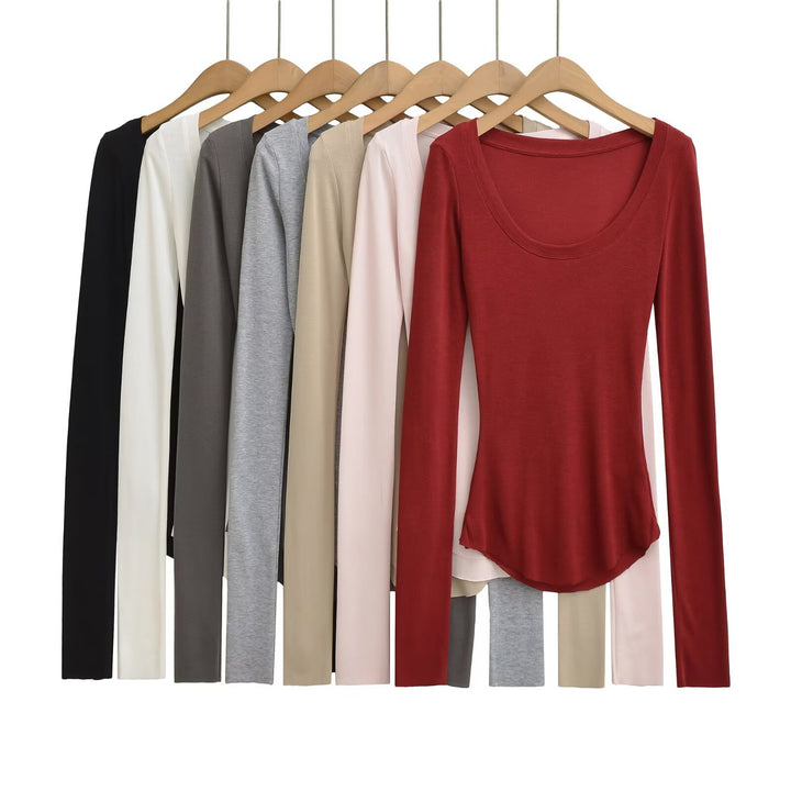 Long sleeve blouse for women with an elegant round collar and a fitted cut Lune London