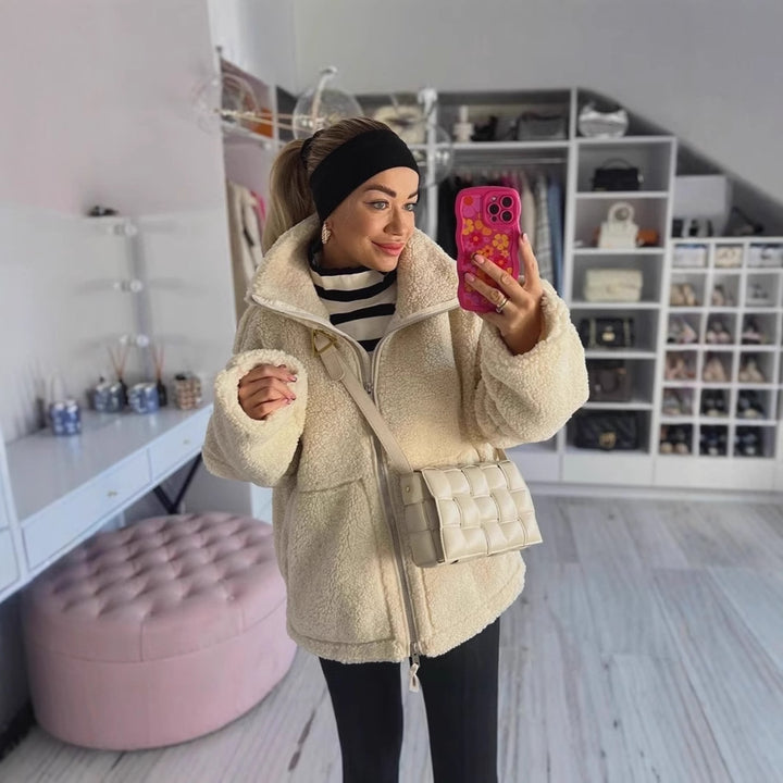 Cozy fleece jacket for women with high collar and velvety texture Lune London