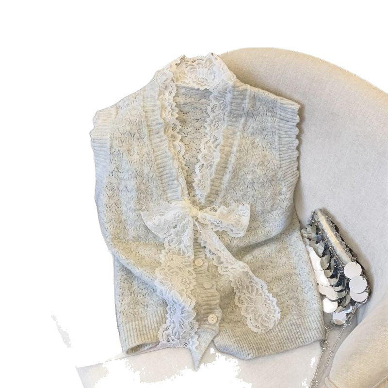 Gilet en tricot pour femmes avec détails de volants romantiques Chic & Stil