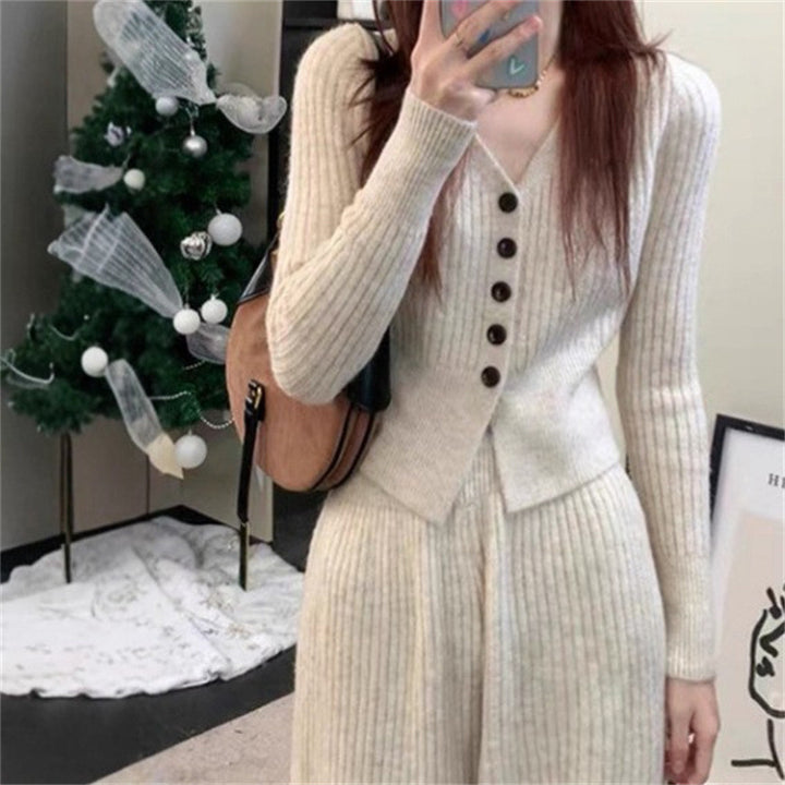Combinaison tricotée pour femmes avec détails en boutons et coupe décontractée Chic & Stil