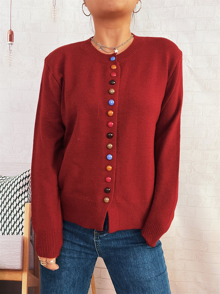 Cardigan pour femmes avec détail de bouton coloré Chic & Stil