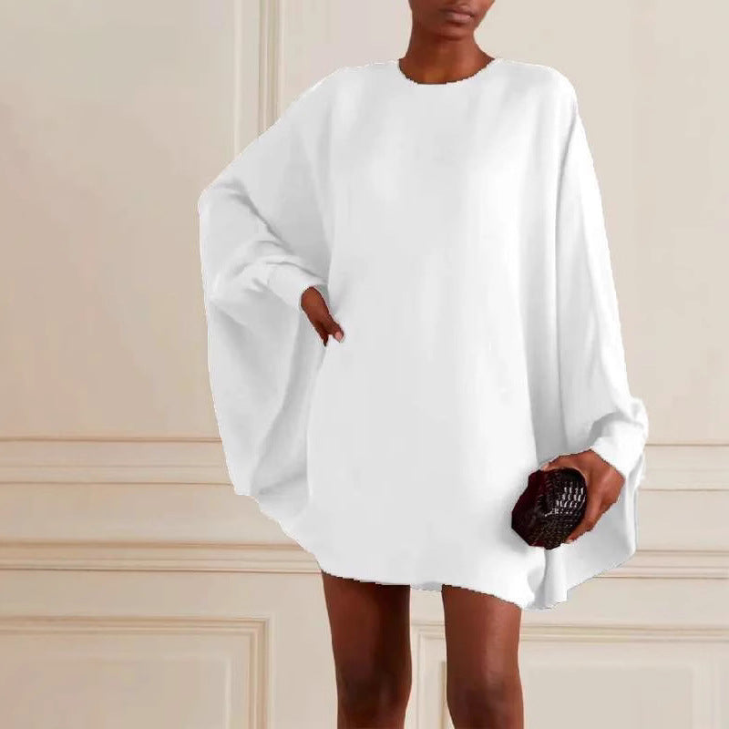 Oversized dress for women with a loose fit and chic elegant sleeves