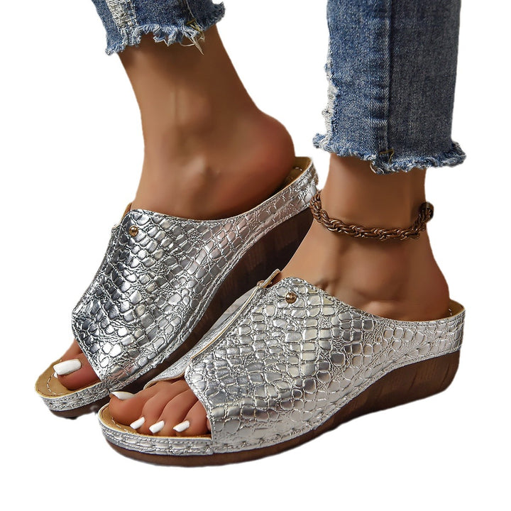 Ladies Comfortable Heeled Clogs with a Chic Crocodile Look Style and Elegance