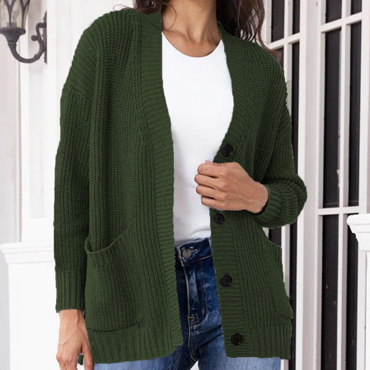 Chunky knit cardigan for women with practical pockets and casual fit Lune London