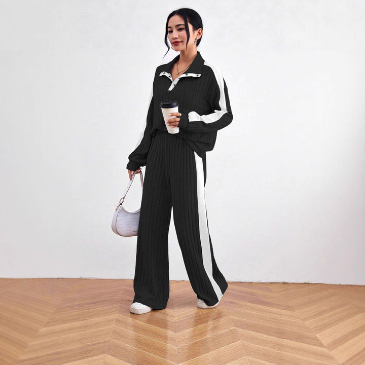 Women's leisure set with sporty accents and stylish stretch material Lune London