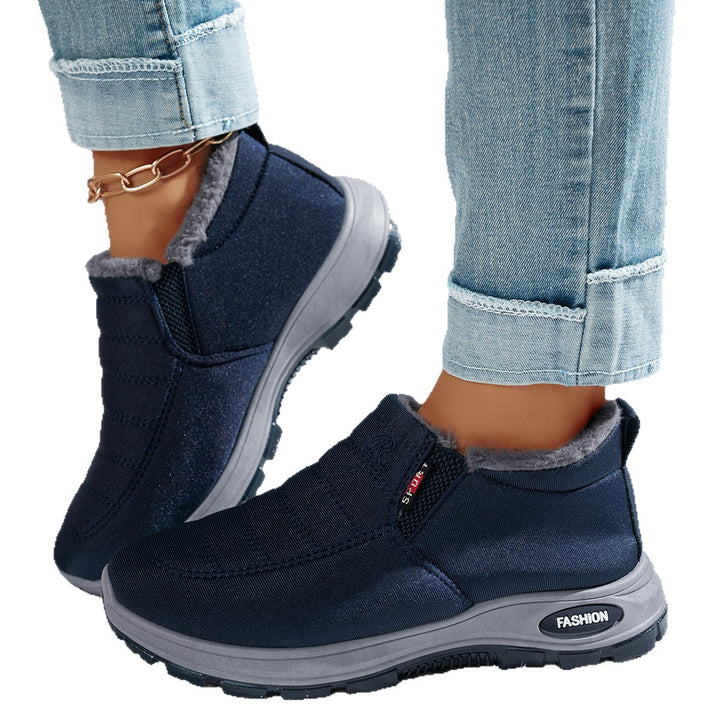 Ladies Comfortable Warm Lined Boot with Modern Chic Design and Style