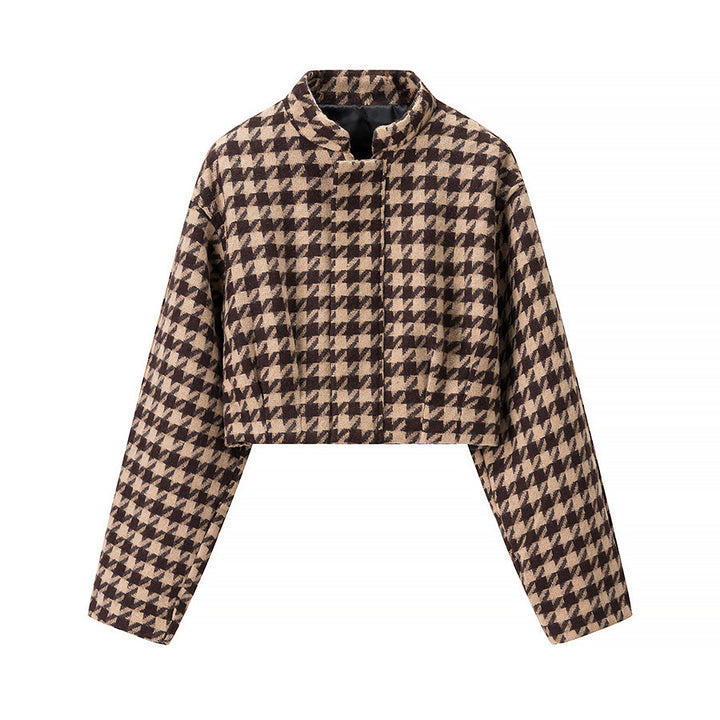Trendy cropped set for women with checkered pattern and elegant high collar Lune London
