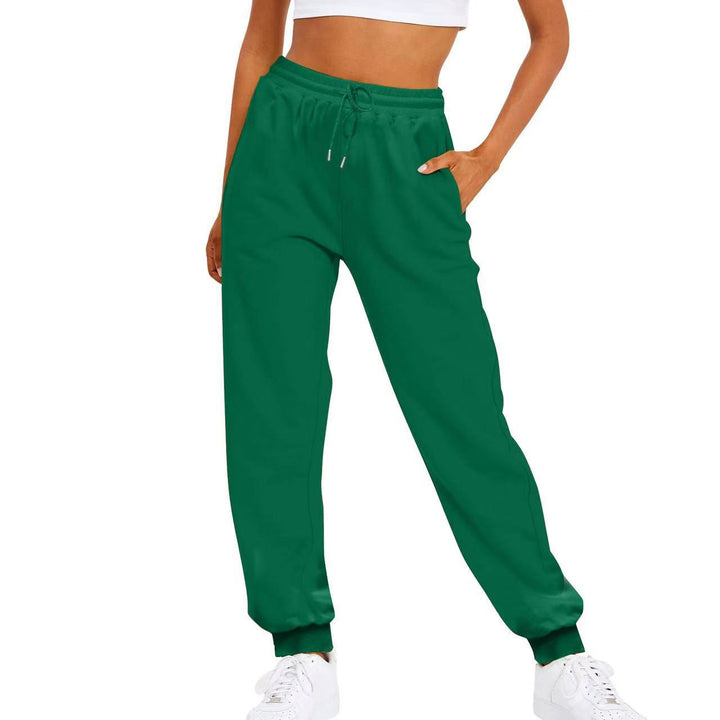 Women's comfortable jogging pants with elastic waistband and side pockets Chic & Stil