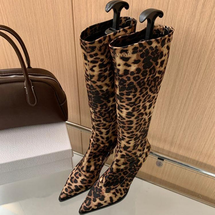 Elegant thigh-high leather boots for women with pointed heel Lune London