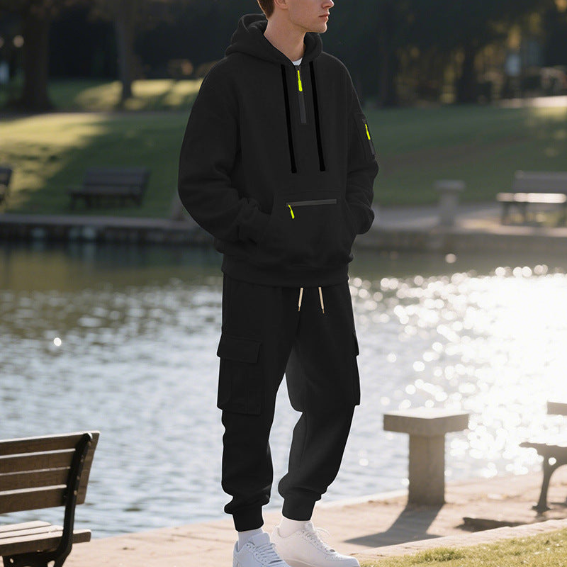 Men's sporty hoodie set and pants with practical pockets Lune London