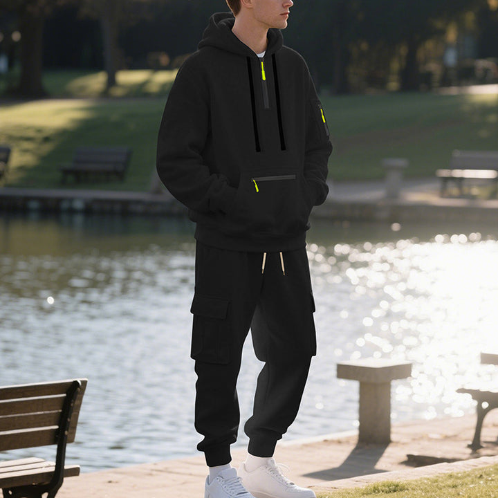 Men's sporty hoodie set and pants with practical pockets Lune London