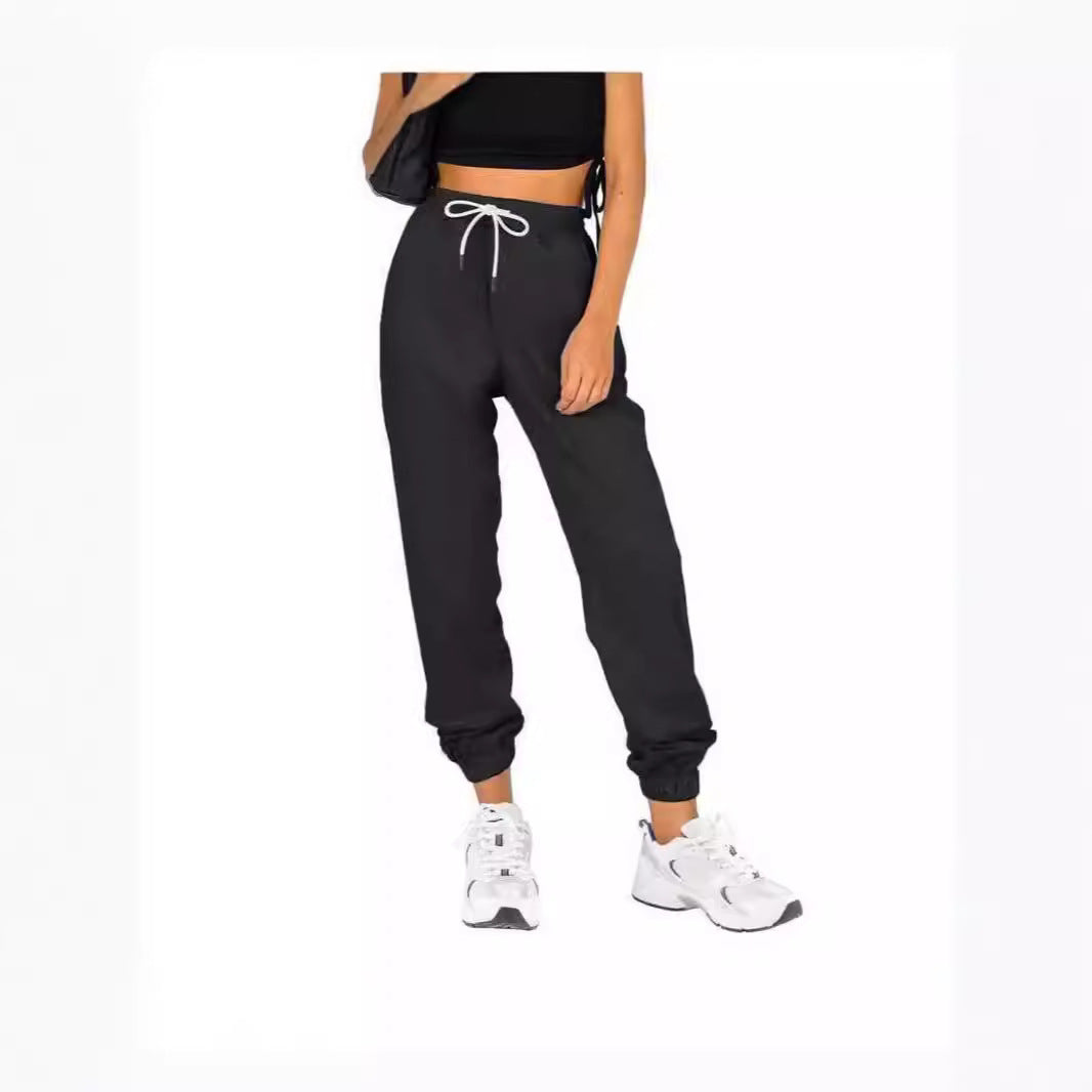 Women's training pants with elastic waist and relaxed fit Lune London