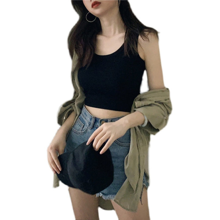 Women's crop top made of breathable cotton with a slim fit Lune London