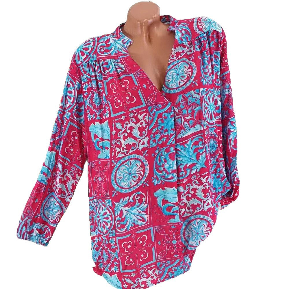 Blouse pour femmes avec motif floral ornemental et coupe décontractée Chic & Stil
