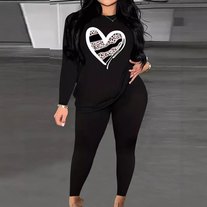 Long sleeve t-shirt for women with a nice bear pattern and a relaxed fit Lune London