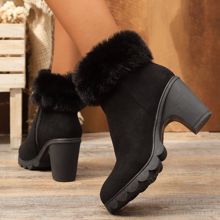Elegant ladies ankle boots with plush collar Lune London