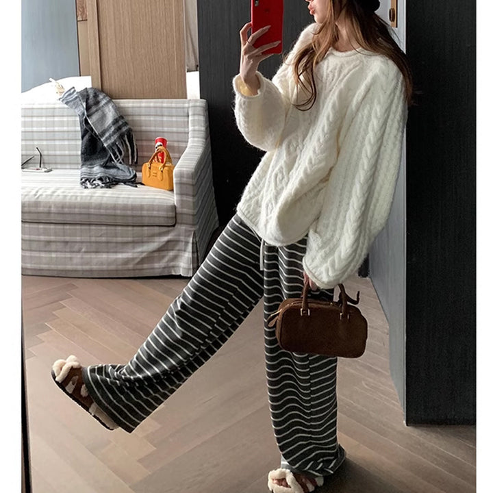 Women chunky knit sweater with relaxed fit and generous sleeves Lune London