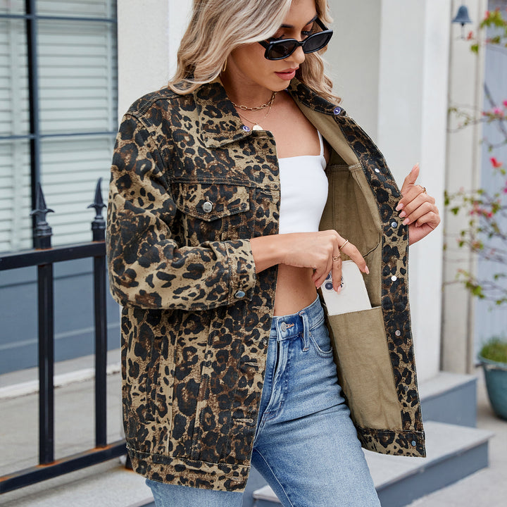 Denim jacket for women with trendy leopard design and a casual fit Lune London