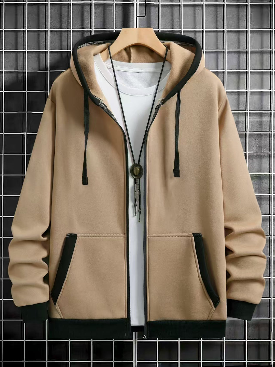 Men's comfortable hooded sweatshirt with zipper and handy pockets Lune London