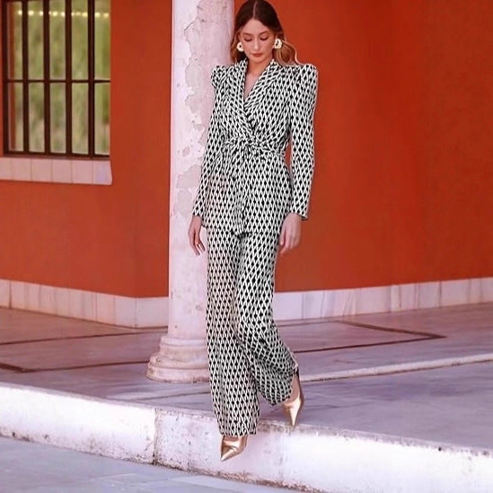 Ensemble élégant et stylé pour femmes à deux pièces avec ceinture à nouer Chic & Stil