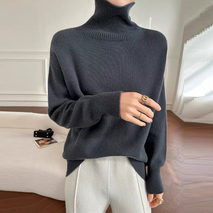 Casual turtleneck pullover for women in fine knit Lune London