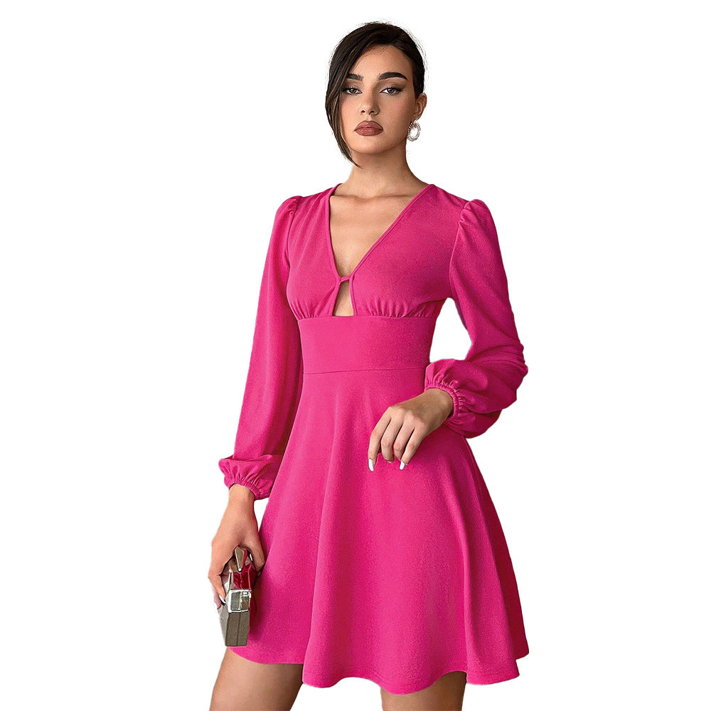 Robe mini pour femme avec décolleté en V profond et élégantes manches bouffantes Chic & Stil