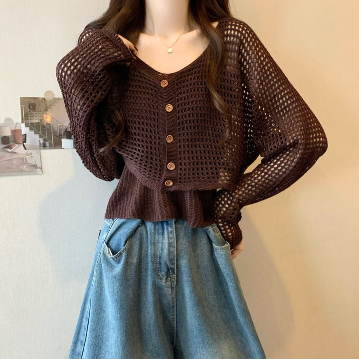 Ladies casual knit cardigan with mesh pattern and button closure Lune London