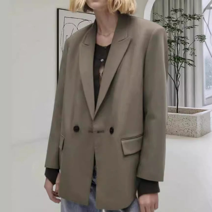 Oversized jacket for women with an elegant silhouette and decorative buttons Lune London