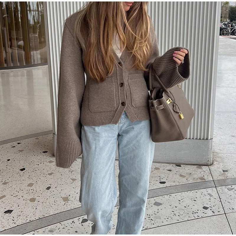 Ladies casual knit cardigan with a nice button placket and practical pockets Lune London
