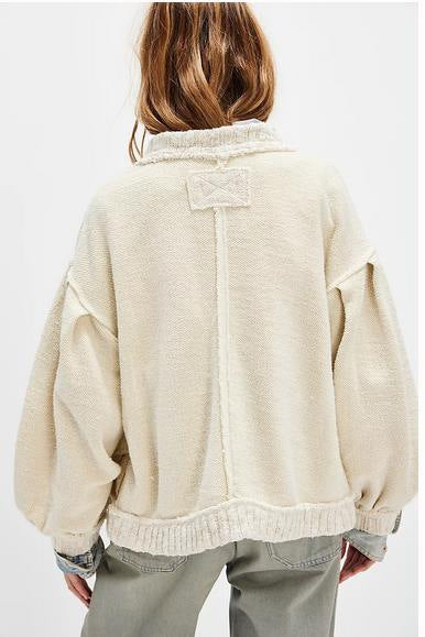 Casual knit sweater for women with voluminous sleeves Lune London