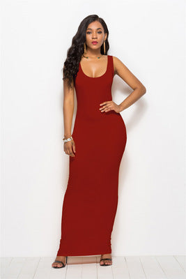 Women Elegant and Fitted Maxi Dress with a Deep Round Neck Lune London