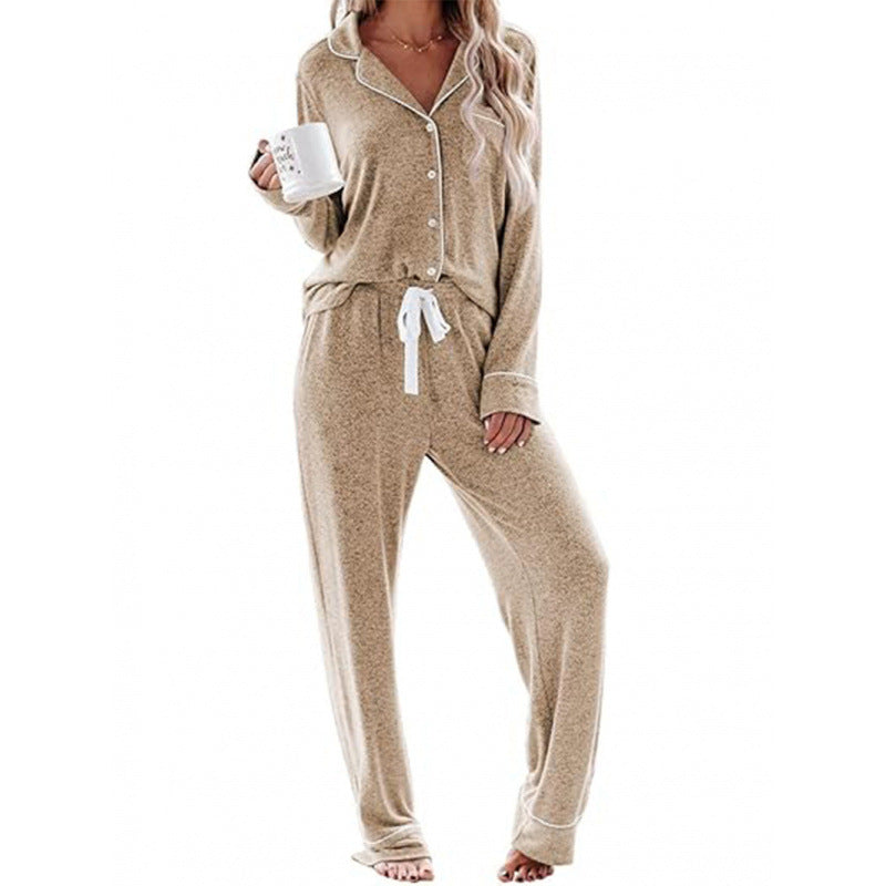 Women's pajama set made of soft, breathable material Lune London