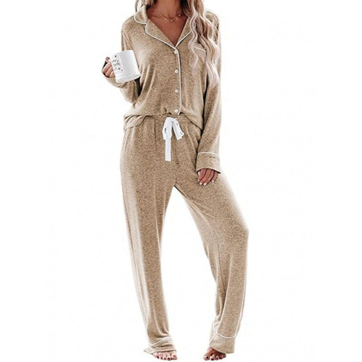 Women's pajama set made of soft, breathable material Lune London