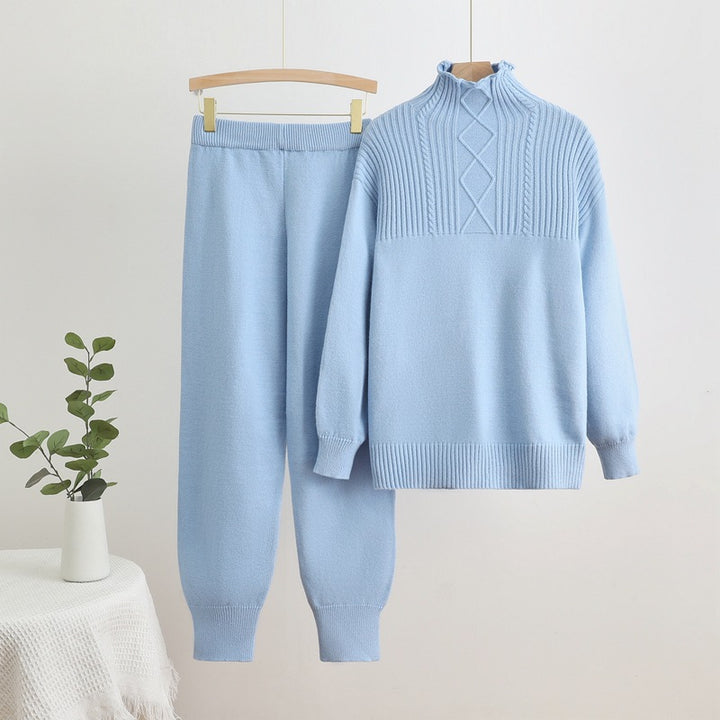 Comfortable knitted loungewear set for women with high collar and ribbed structure Lune London