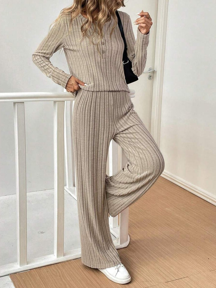 Casual set for women with textured rib pattern and button detail Lune London