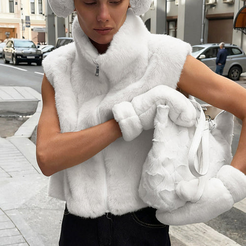 Cozy jacket for women with a high collar and zipper Lune London